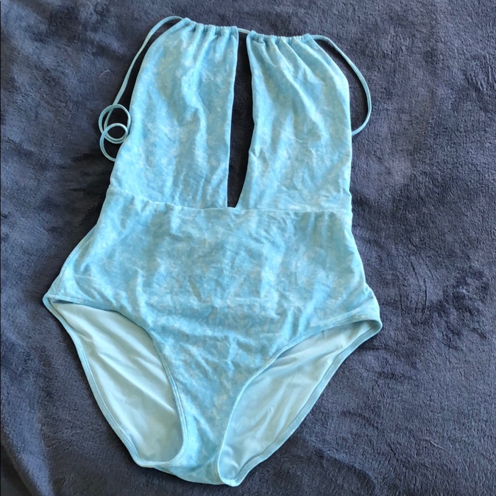 One piece bathing suit